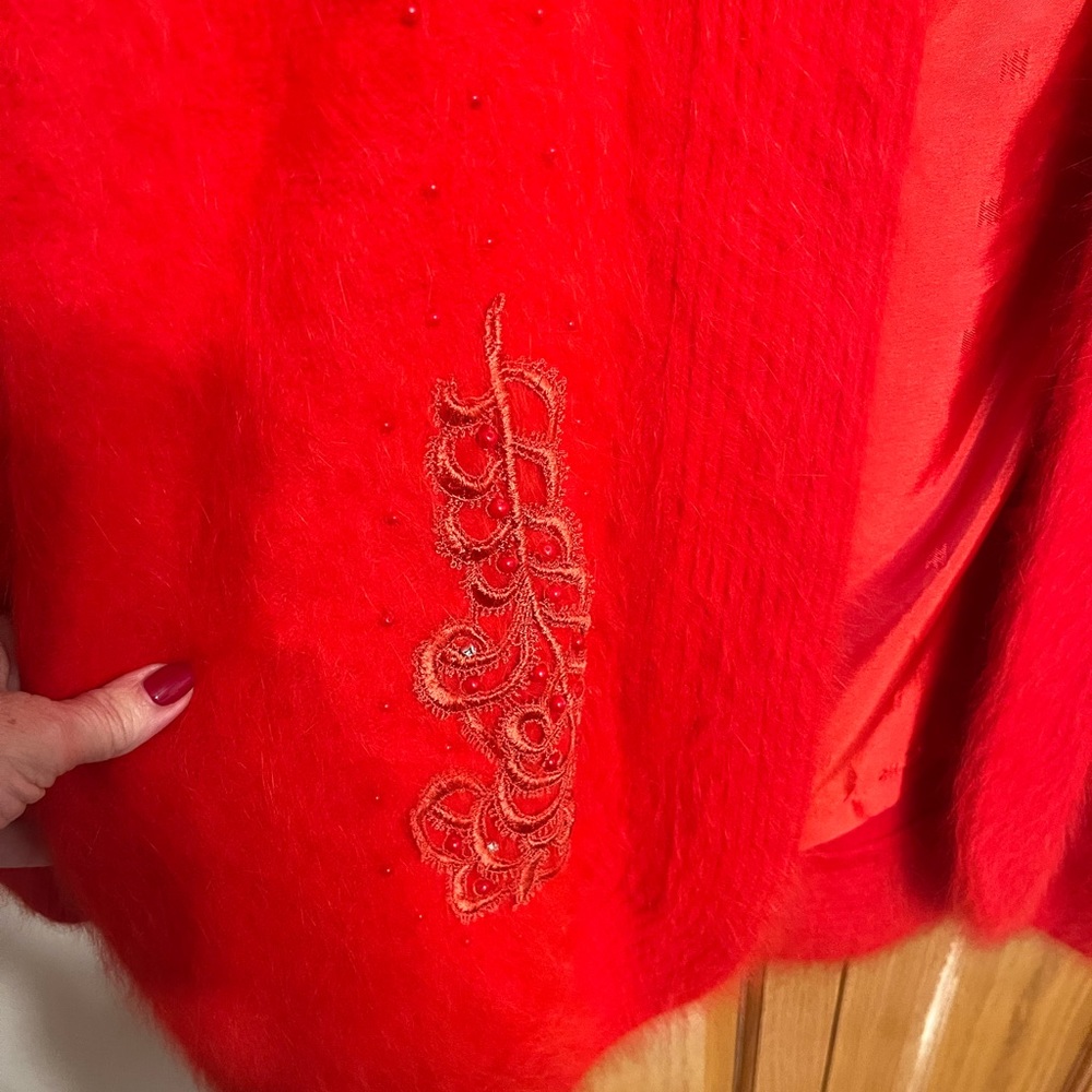 Vintage red angora cardigan. Lee Sands brand. Fully lined. Fits like a l… - Picture 5 of 14